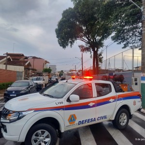 Defesa Civil e Energisa atuam em situação de risco na Escola “Grupão” em Cândido Mota